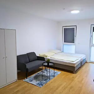 Vienna's Danube Apartment