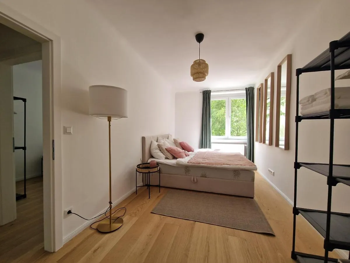 Feelhome-Donau-6 Gaeste-Wifi-Smart Tv Vienna 0*,