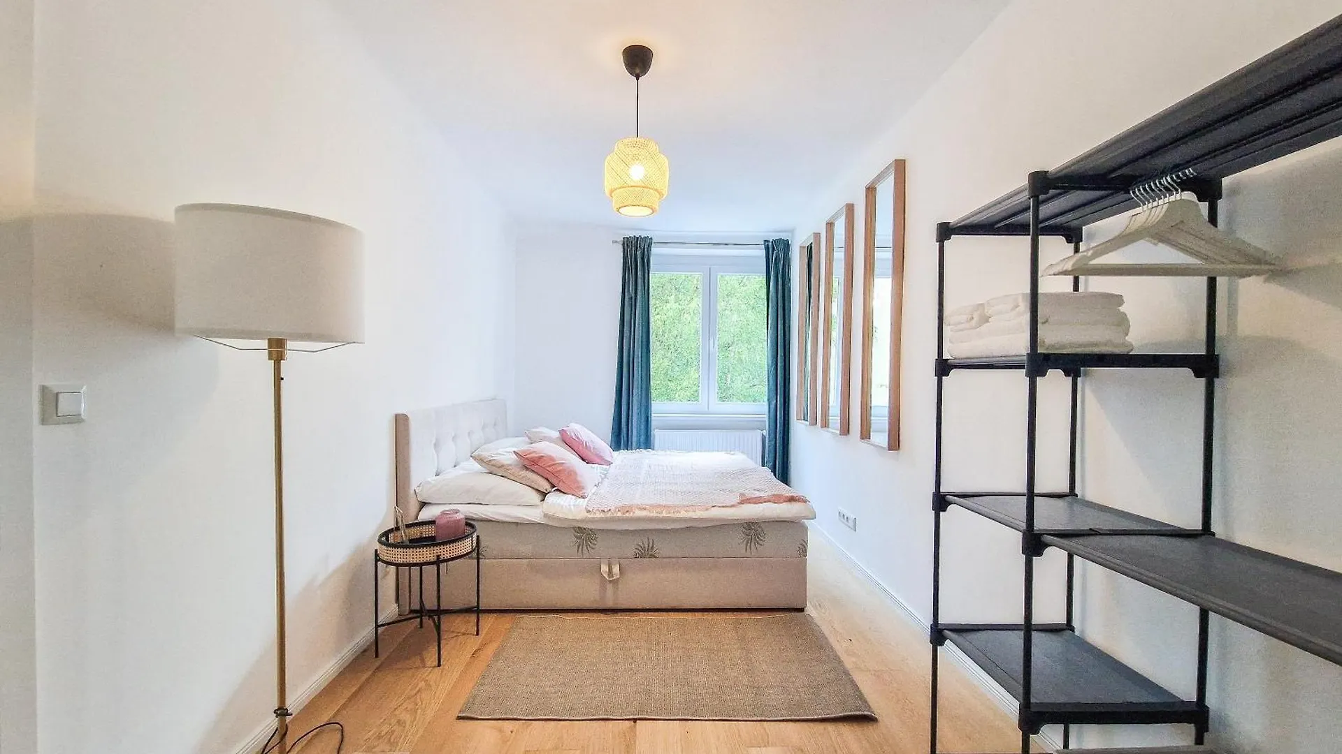 Feelhome-Donau-6 Gaeste-Wifi-Smart Tv Vienna 0*,  Austria