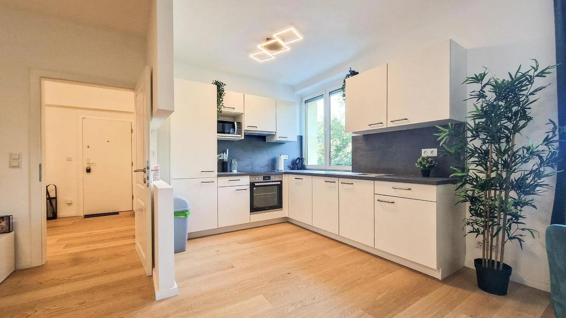 Feelhome-Donau-6 Gaeste-Wifi-Smart Tv Vienna Apartment